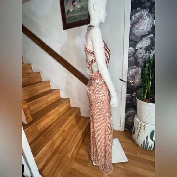 Mac Duggal 5390 Dress/ size 8 - Picture 5 of 8